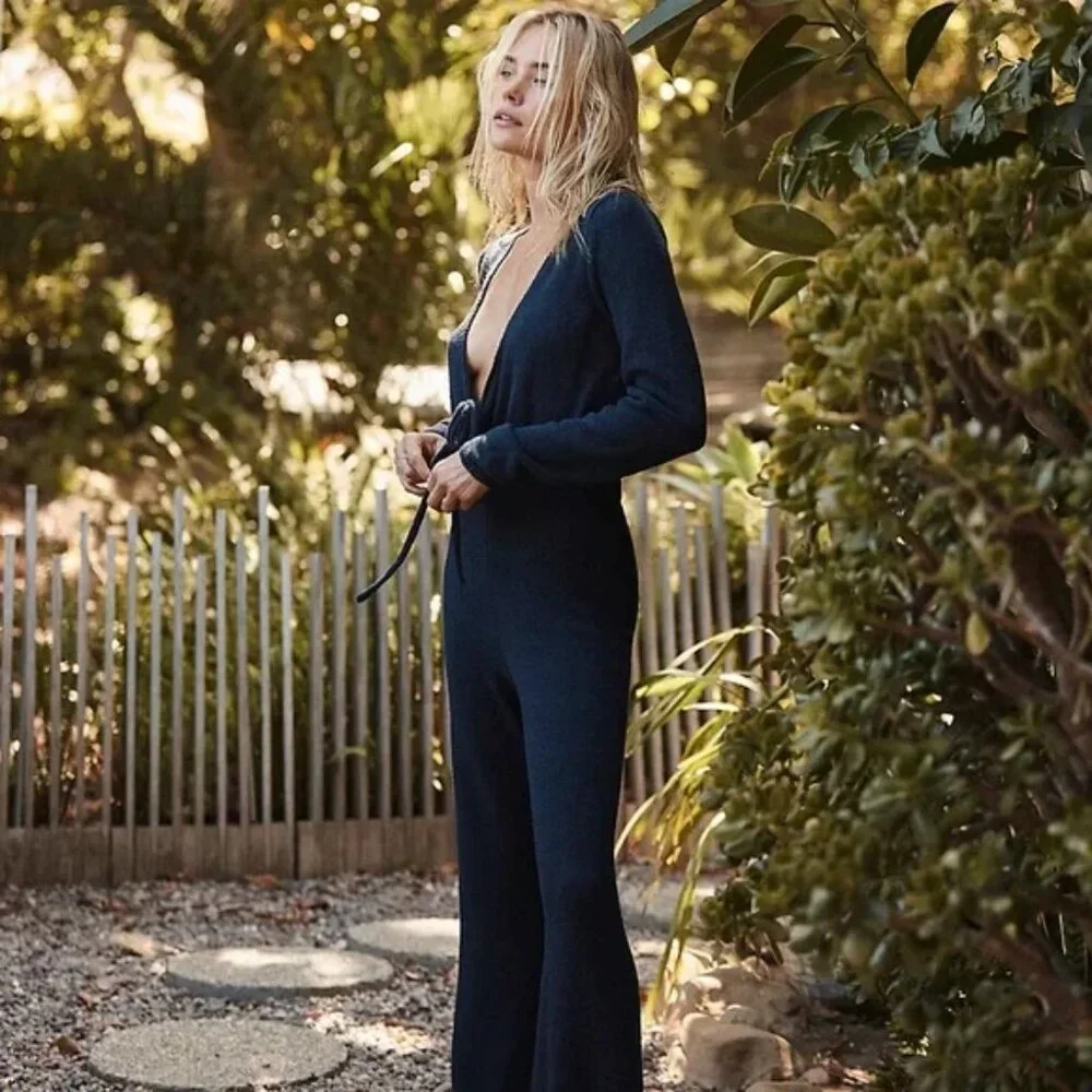 Free People Beach Women’s Lindsay Sweater Jumpsuit in Navy Blue NWOT Size XS